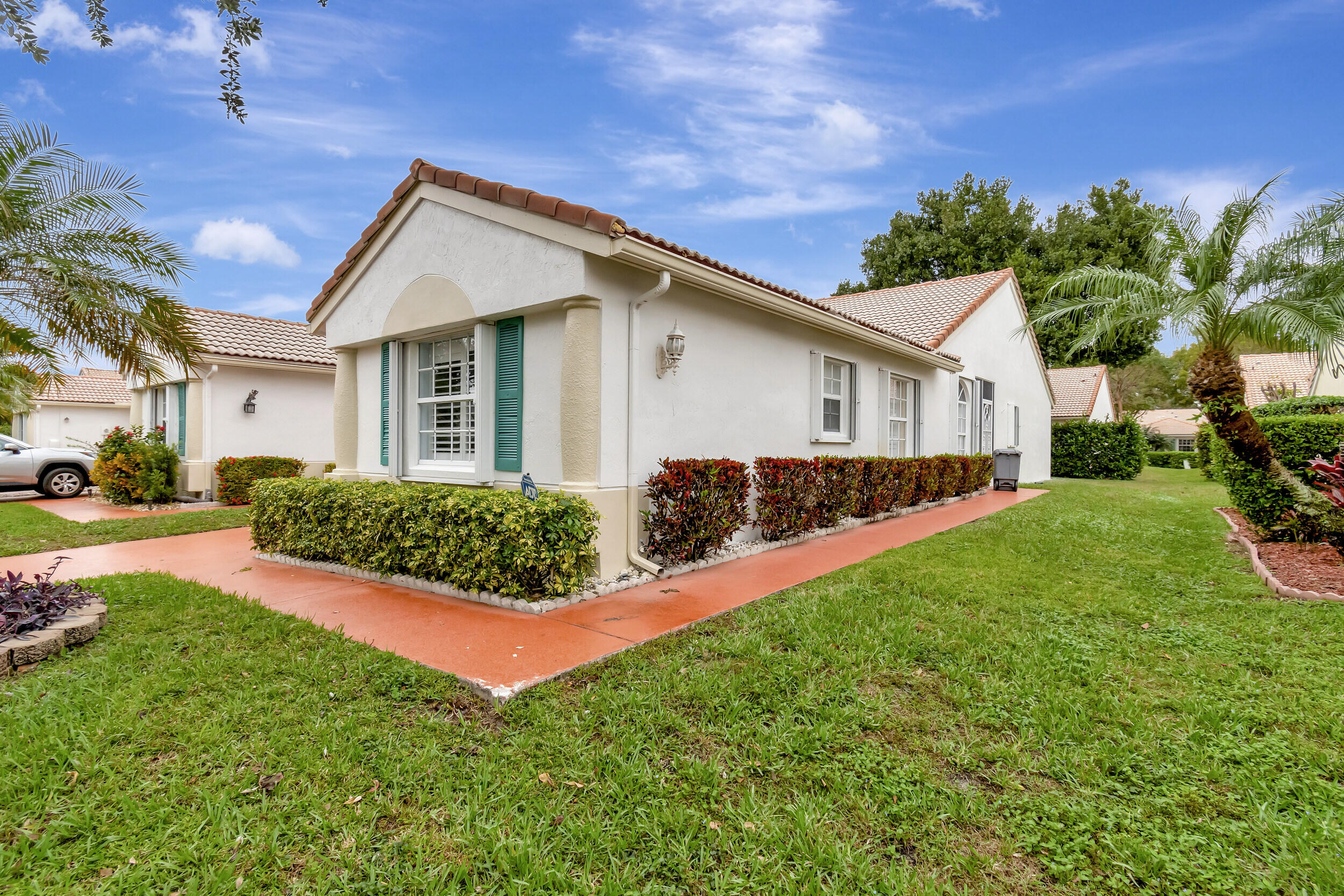 6129 Heliconia Road Delray Beach, FL 33484 - Photo 4 of 33 r 4 - Copy