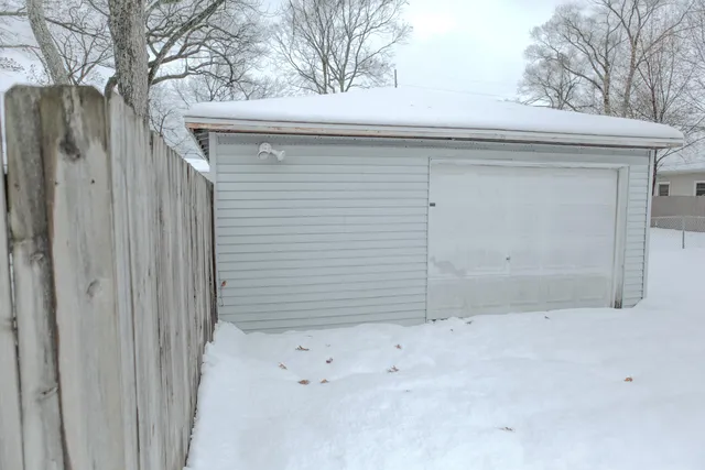 $279,000 | 298 West Empire Avenue, Benton Harbor, MI 49022