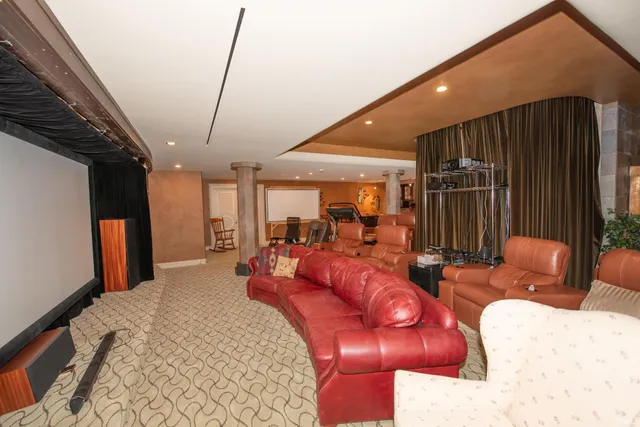 $1,500,000 | 1351 East 250 South, Winamac, IN 46996