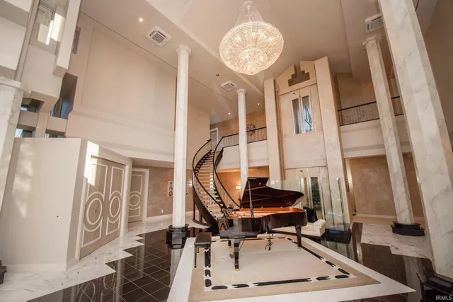 $1,500,000 | 1351 East 250 South, Winamac, IN 46996