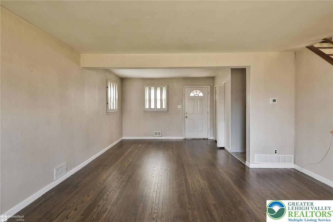 2246 Barrington Road Bethlehem, PA 18018 - Photo 11 of 72 Gallery Image 11