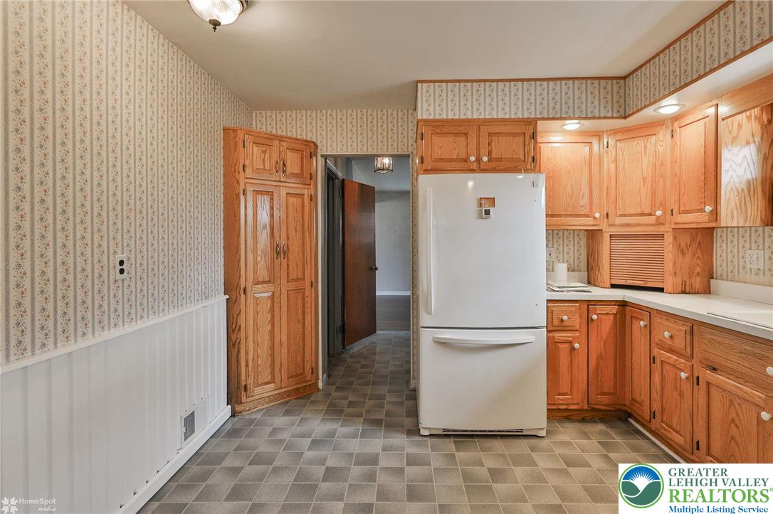 2246 Barrington Road Bethlehem, PA 18018 - Photo 18 of 72 Gallery Image 18