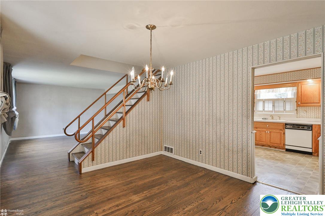 2246 Barrington Road Bethlehem, PA 18018 - Photo 24 of 72 Gallery Image 24
