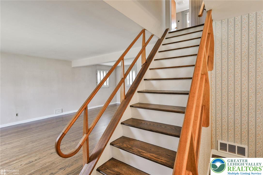 2246 Barrington Road Bethlehem, PA 18018 - Photo 27 of 72 Gallery Image 27