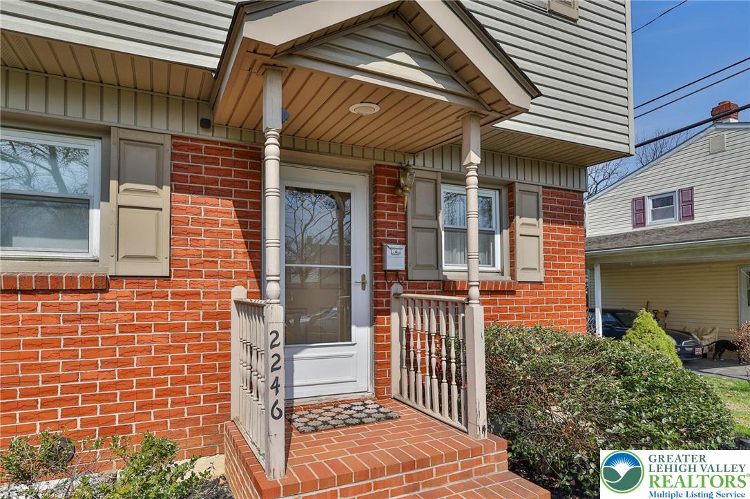 2246 Barrington Road Bethlehem, PA 18018 - Photo 4 of 72 Gallery Image 4