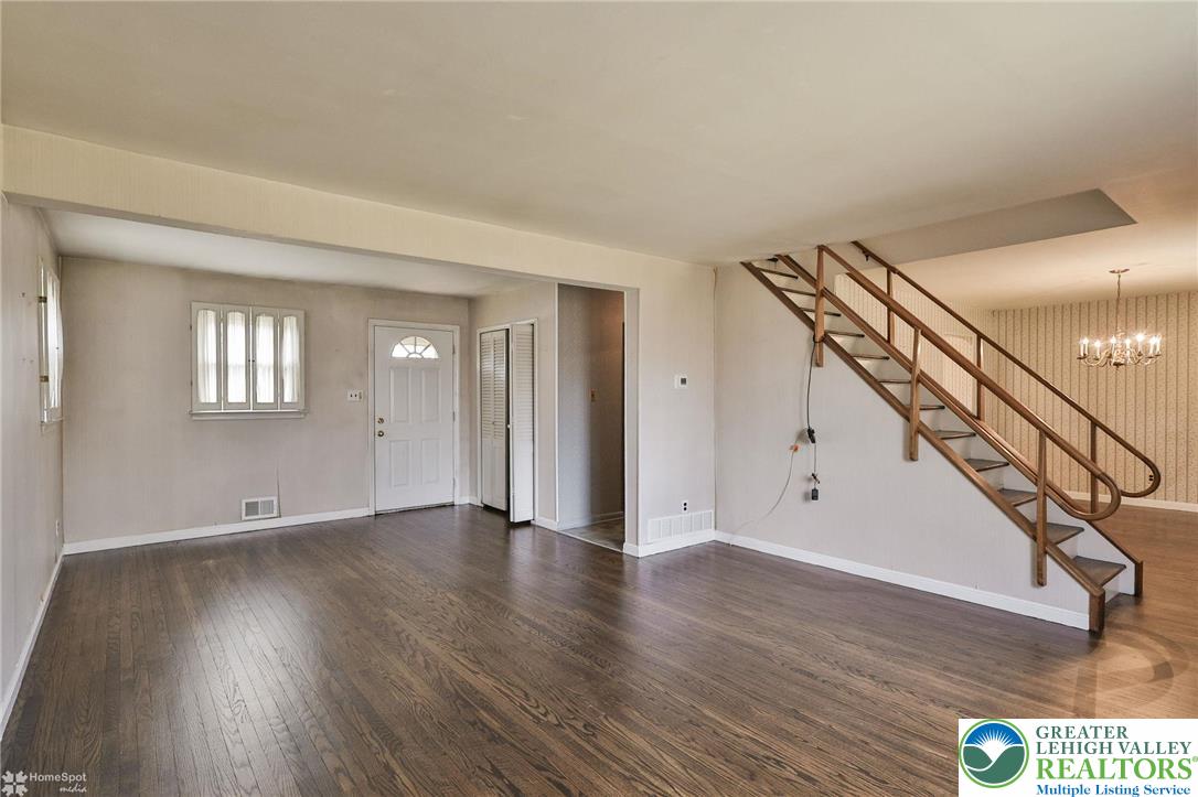 2246 Barrington Road Bethlehem, PA 18018 - Photo 10 of 72 Gallery Image 10
