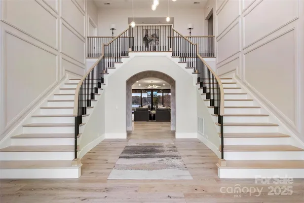 a view of entryway and hall