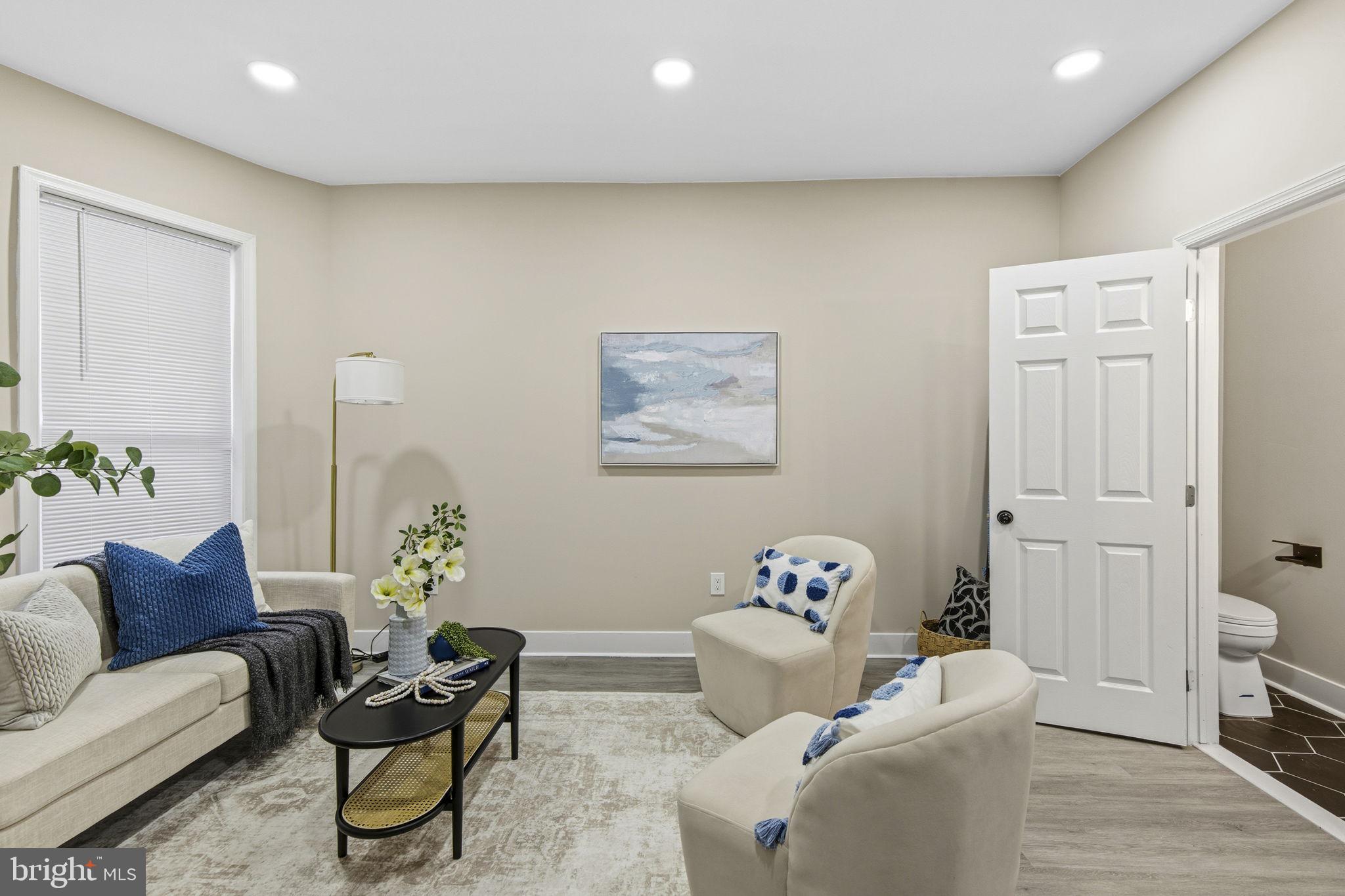 2608 Huntingdon Avenue Baltimore, MD 21211 - Photo 3 of 31