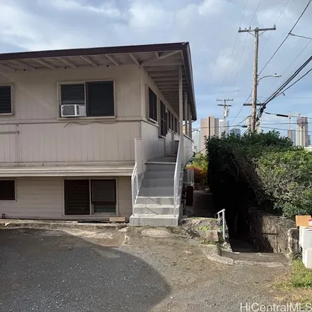 $1,425 | 1503 Emerson Street, Honolulu, HI 96813