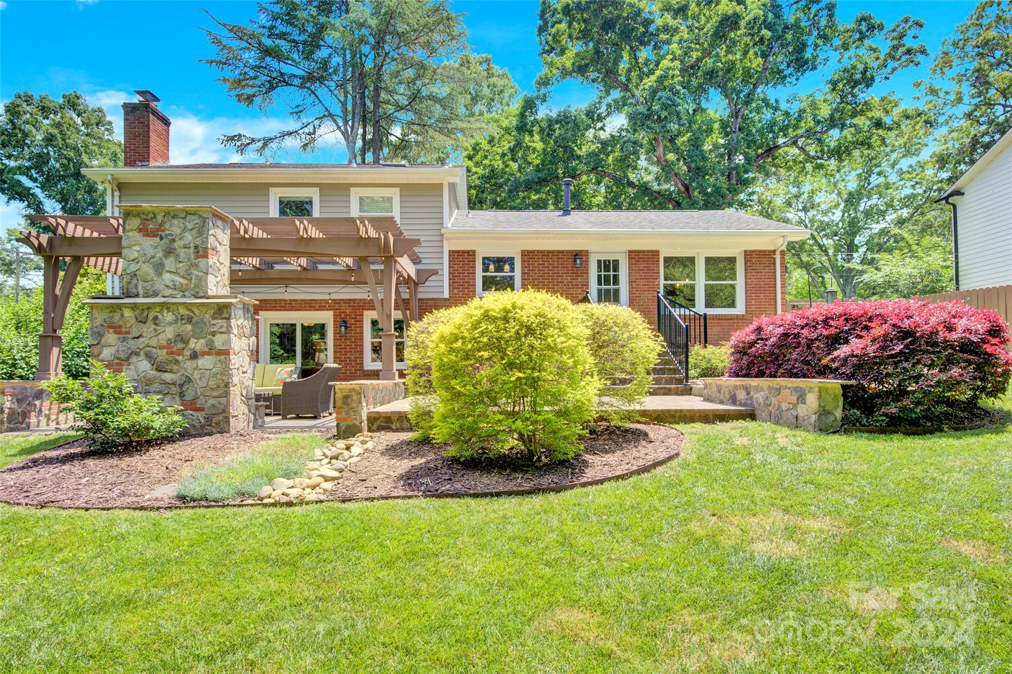 3607 Sulkirk Road Charlotte, NC 28210 - Photo 8 of 47 Gallery Image 8