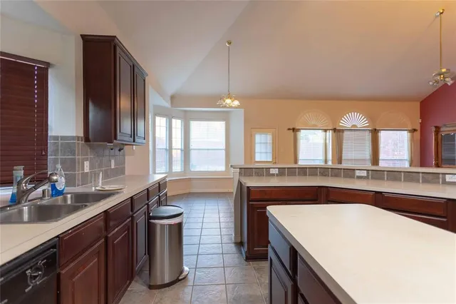 $2,850 | 136 Merideth Drive, Murphy, TX 75094