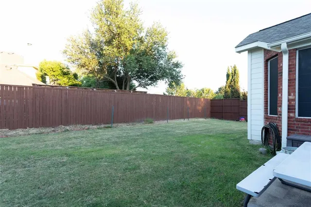 $2,850 | 136 Merideth Drive, Murphy, TX 75094