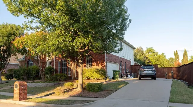 $2,850 | 136 Merideth Drive, Murphy, TX 75094