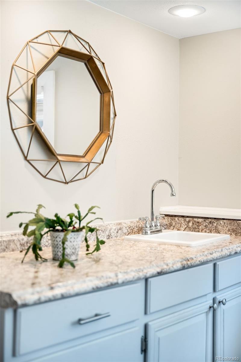 3782 South Ceylon Way Aurora, CO 80013 - Photo 17 of 30