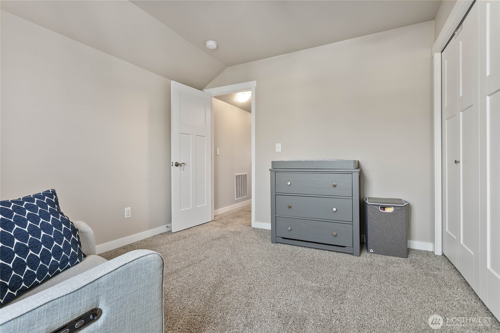 1970 North Prairie Lane Lynden, WA 98264 - Photo 31 of 40 walk in closet