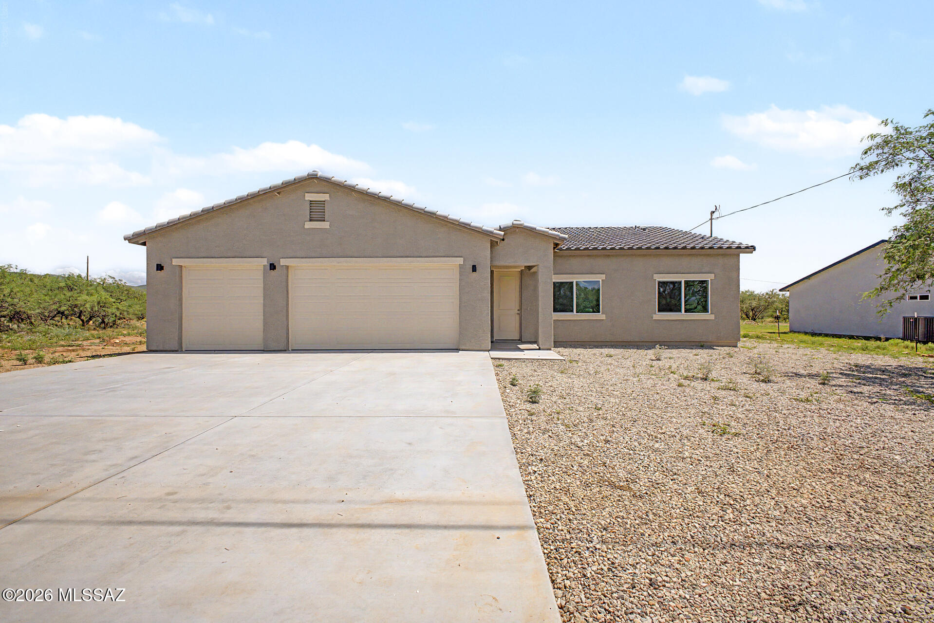 21 Via Inglaterra Rio Rico, AZ 85648 - Photo 1 of 24 21 Via Inglaterra Ct - Front