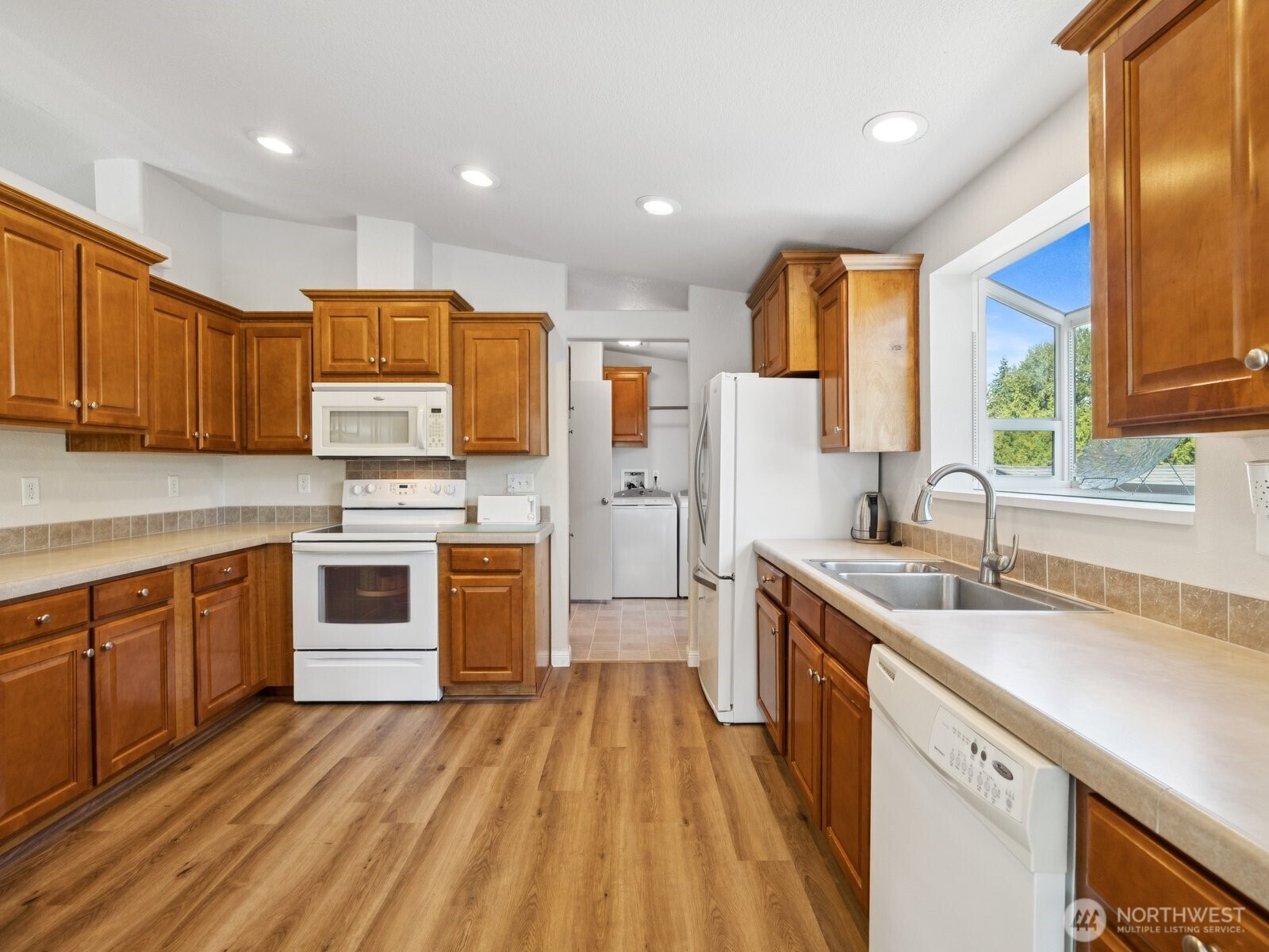 23825 15th Avenue Southeast, Unit 430 Bothell, WA 98021 - Photo 8 of 28 Gallery Image 8