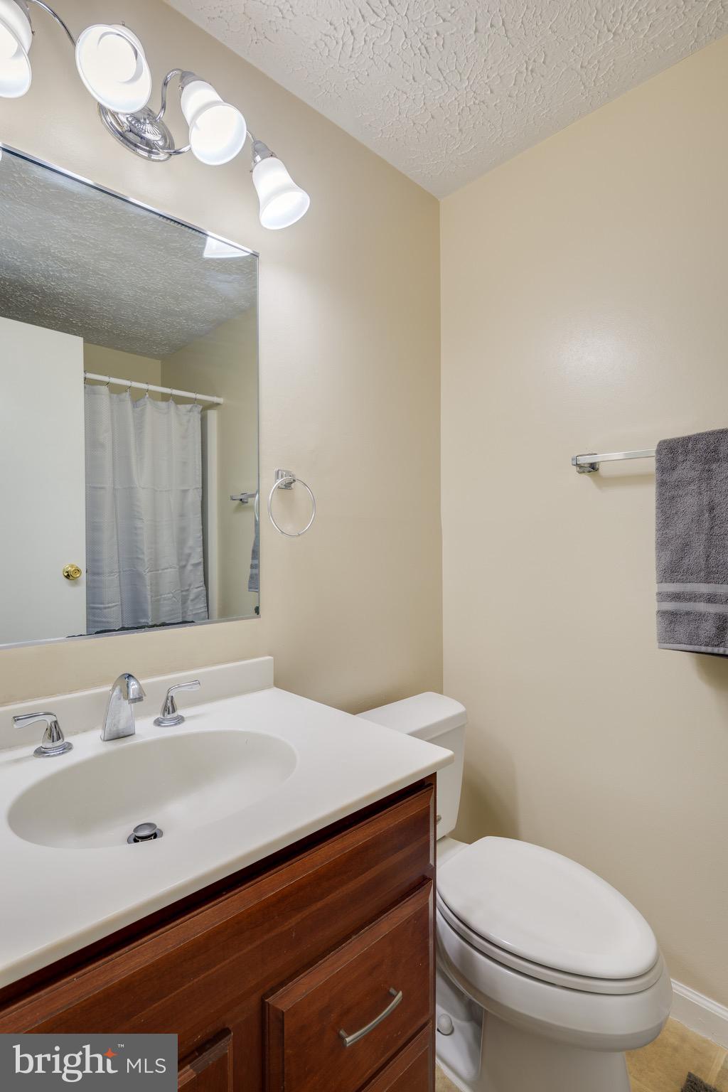 19509 Gunners Branch Road, Unit 633 Germantown, MD 20876 - Photo 18 of 32 Bathroom