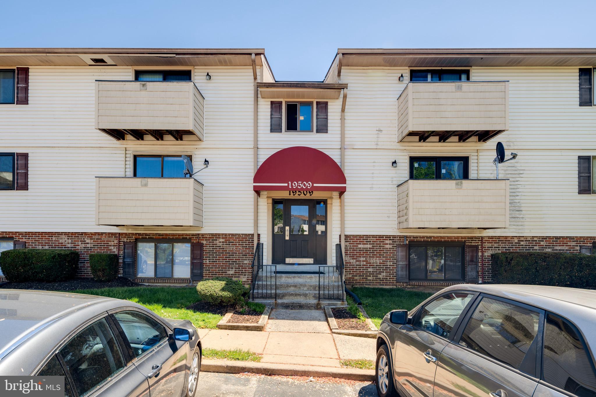 19509 Gunners Branch Road, Unit 633 Germantown, MD 20876 - Photo 2 of 32 Front of Buliding