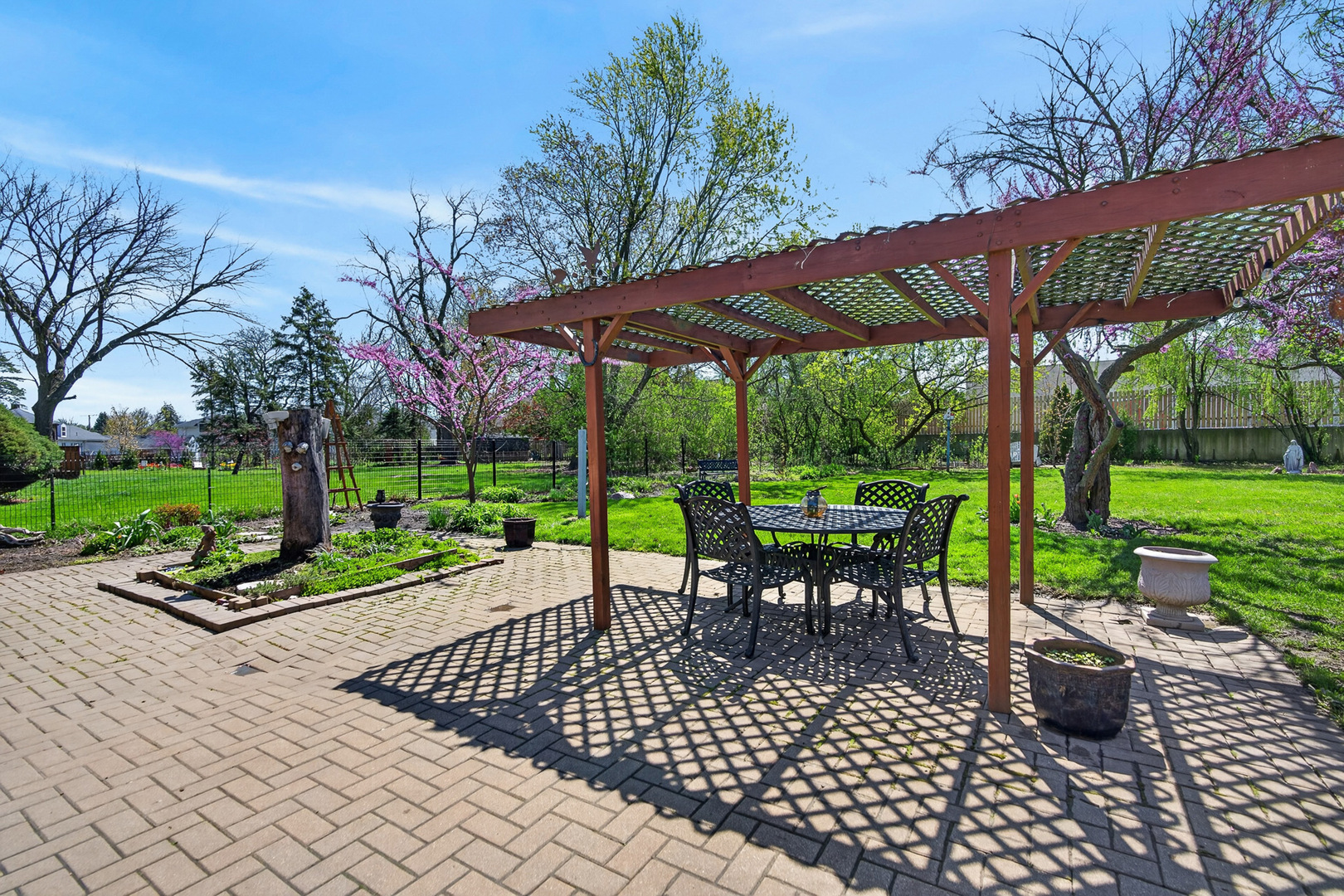 1931 Oakwood Road Northbrook, IL 60062 - Photo 21 of 24 Gallery Image 21