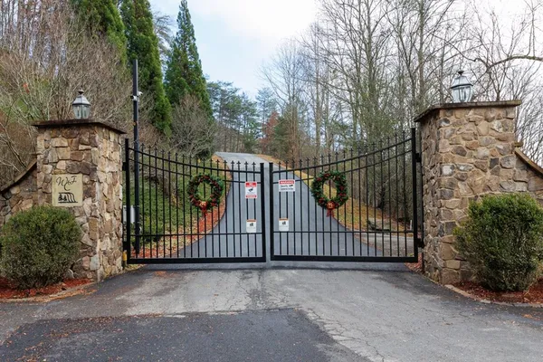 $899,000 | 729 Wilderness Creek Way, Murphy, NC 28906