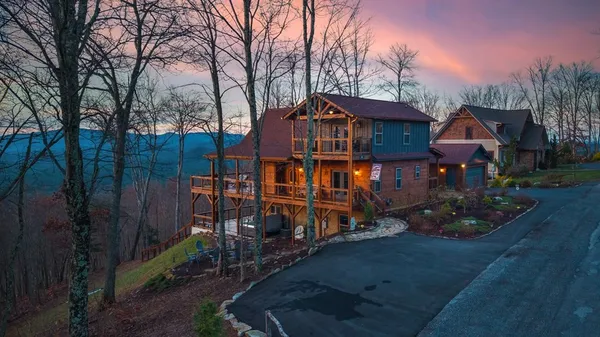$899,000 | 729 Wilderness Creek Way, Murphy, NC 28906