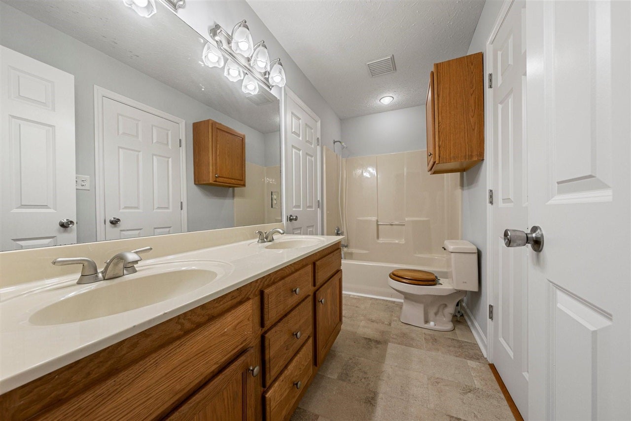 1587 West G Talley Road Alvaton, KY 42122 - Photo 24 of 33 Gallery Image 24