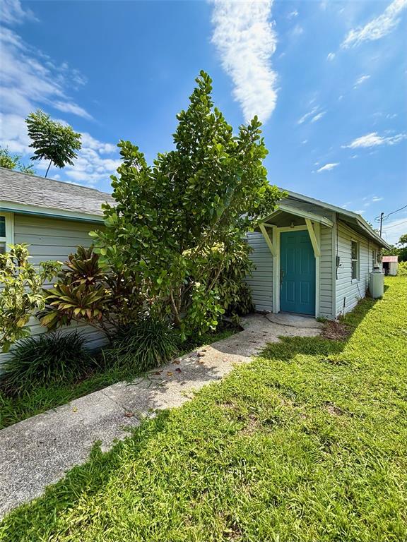 14318 Guava Street Hudson, FL 34667 - Photo 5 of 36