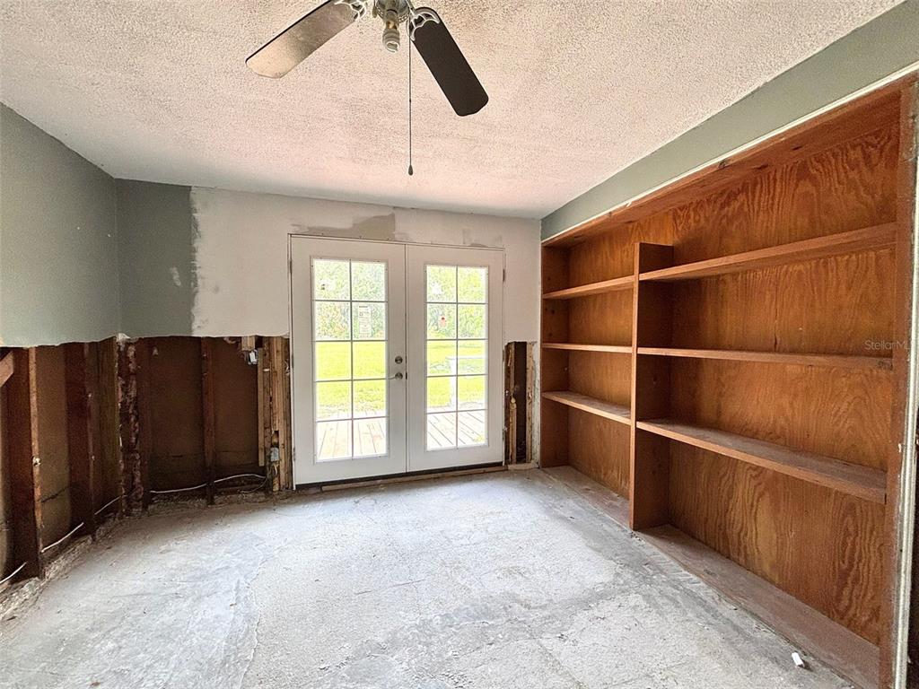 14318 Guava Street Hudson, FL 34667 - Photo 9 of 36