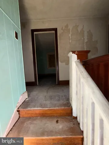 a view of walk in closet