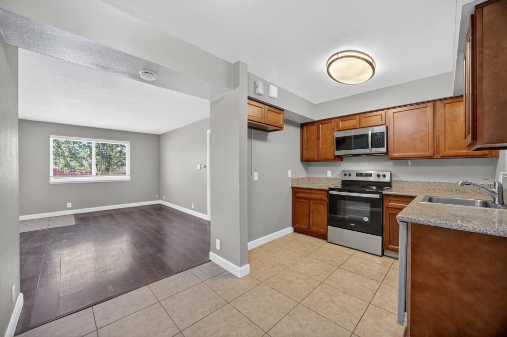 98 Dean Way Folsom, CA 95630 - Photo 17 of 28