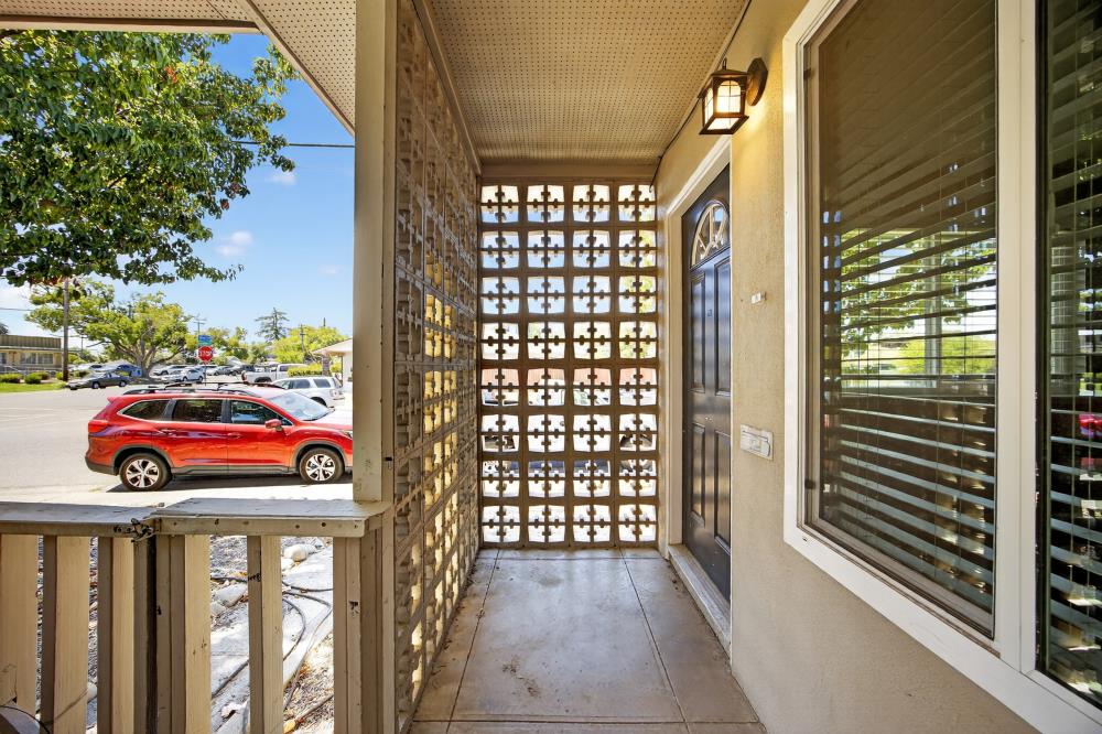 98 Dean Way Folsom, CA 95630 - Photo 8 of 28