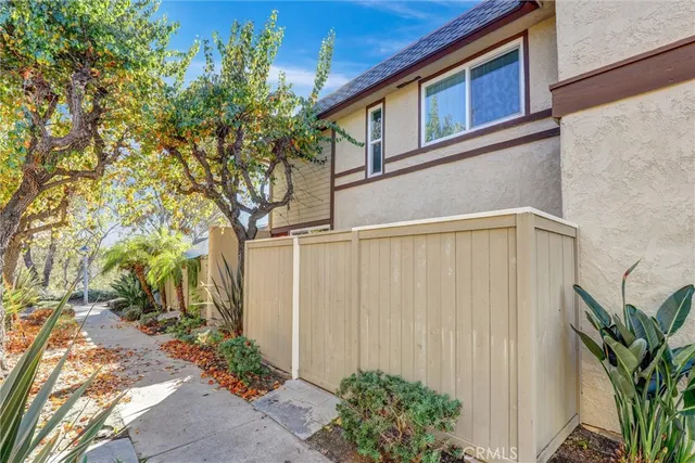 $649,900 | 26284 Via Roble, Mission Viejo, CA 92691