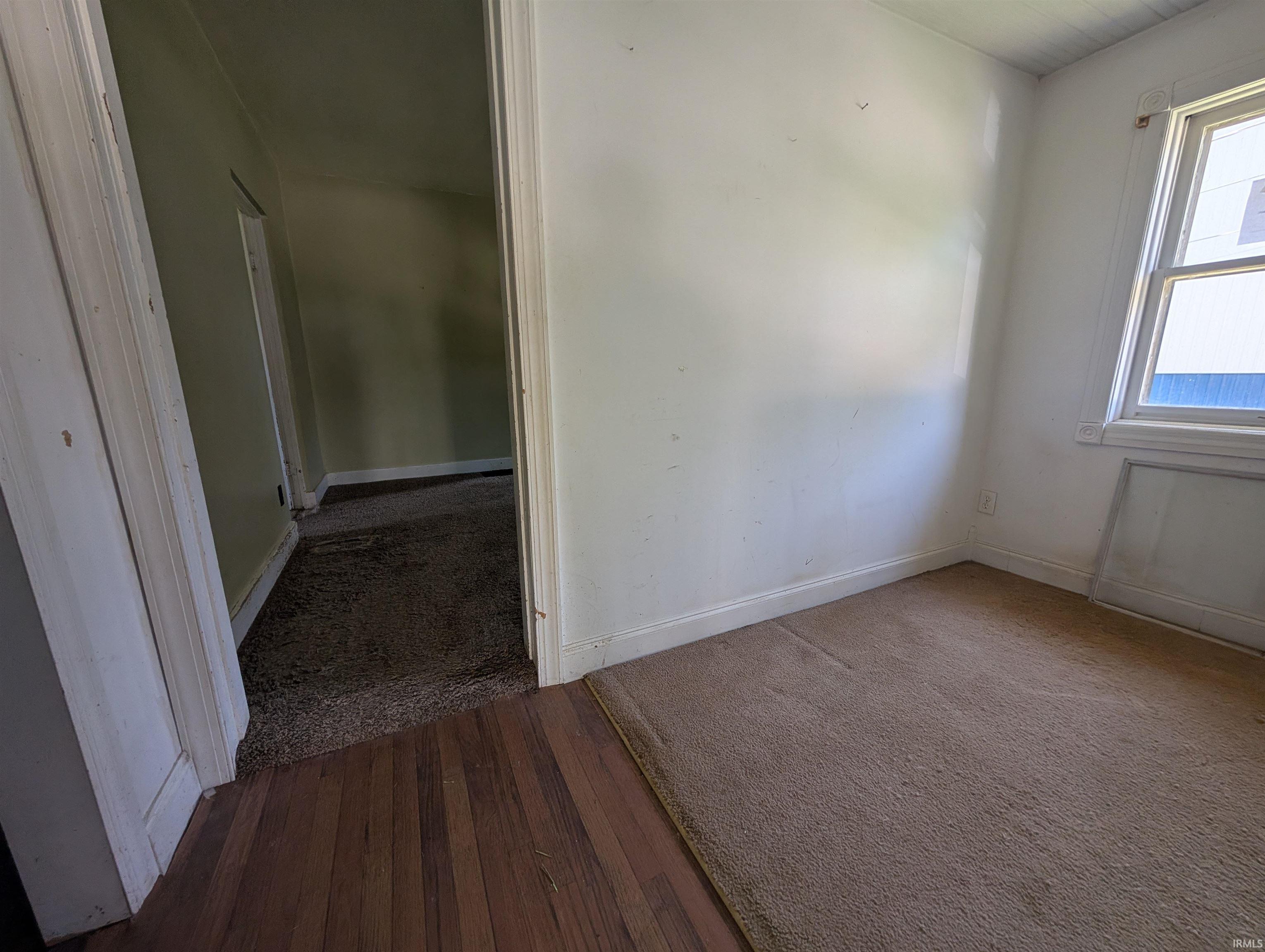 1744 Bedford Road Washington, IN 47501 - Photo 6 of 20