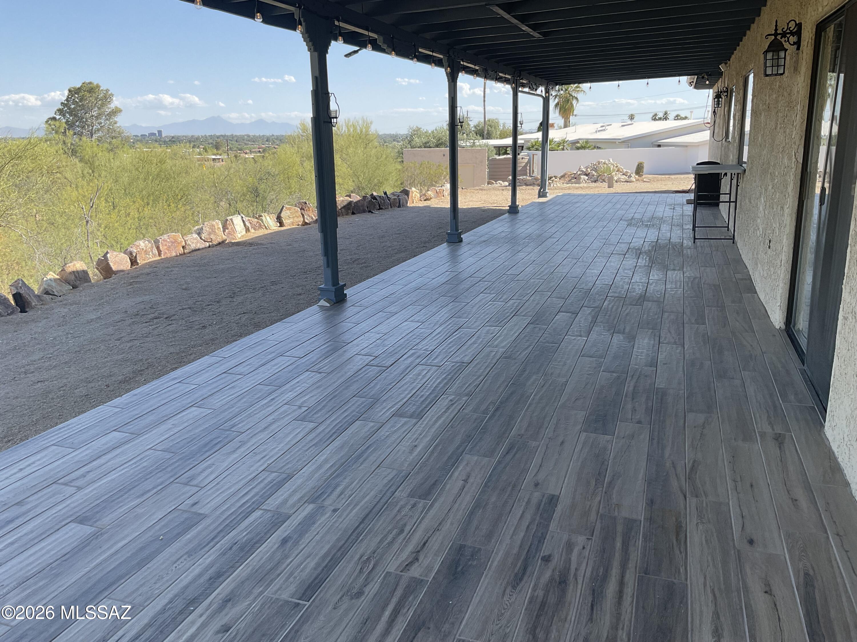 4060 North Swan Road Tucson, AZ 85718 - Photo 33 of 47 a view of a ocean from a balcony