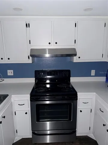 $2,800 | 5920 7th Avenue West, Bradenton, FL 34209