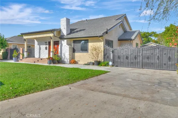 $1,675,000 | 5339 East Greenmeadow Road, Long Beach, CA 90808