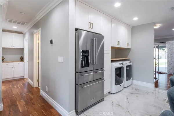 $1,675,000 | 5339 East Greenmeadow Road, Long Beach, CA 90808