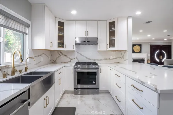 $1,675,000 | 5339 East Greenmeadow Road, Long Beach, CA 90808