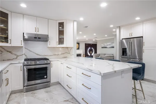 $1,675,000 | 5339 East Greenmeadow Road, Long Beach, CA 90808