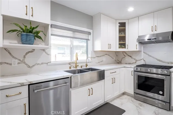 $1,675,000 | 5339 East Greenmeadow Road, Long Beach, CA 90808