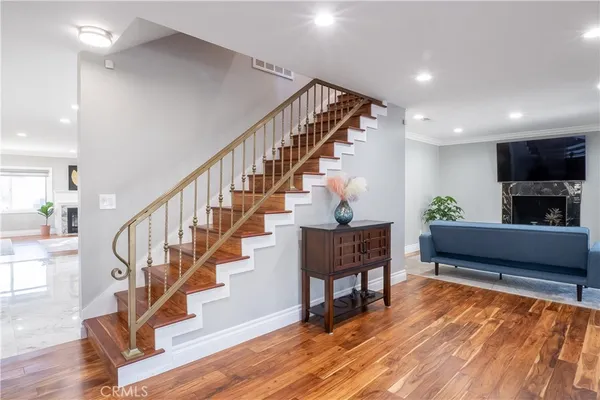$1,675,000 | 5339 East Greenmeadow Road, Long Beach, CA 90808
