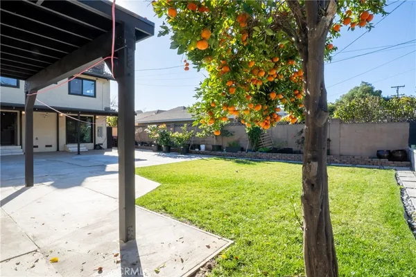 $1,675,000 | 5339 East Greenmeadow Road, Long Beach, CA 90808