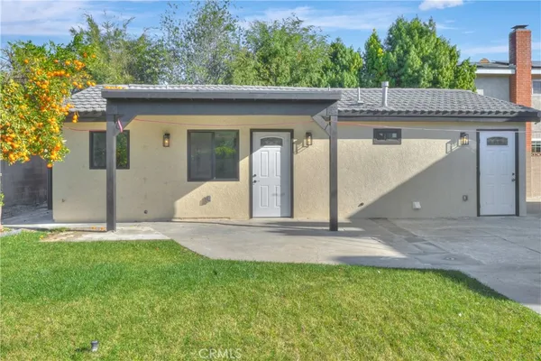 $1,675,000 | 5339 East Greenmeadow Road, Long Beach, CA 90808