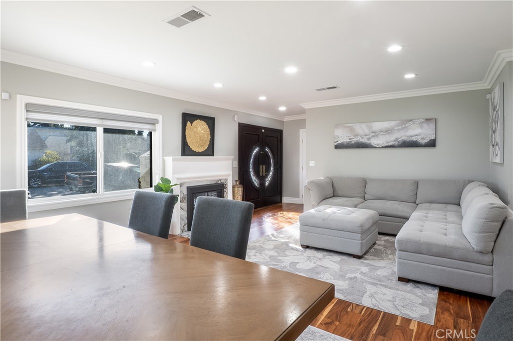 5339 East Greenmeadow Road Long Beach, CA 90808 - Photo 4 of 39