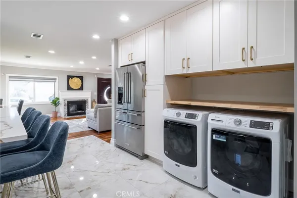 $1,675,000 | 5339 East Greenmeadow Road, Long Beach, CA 90808