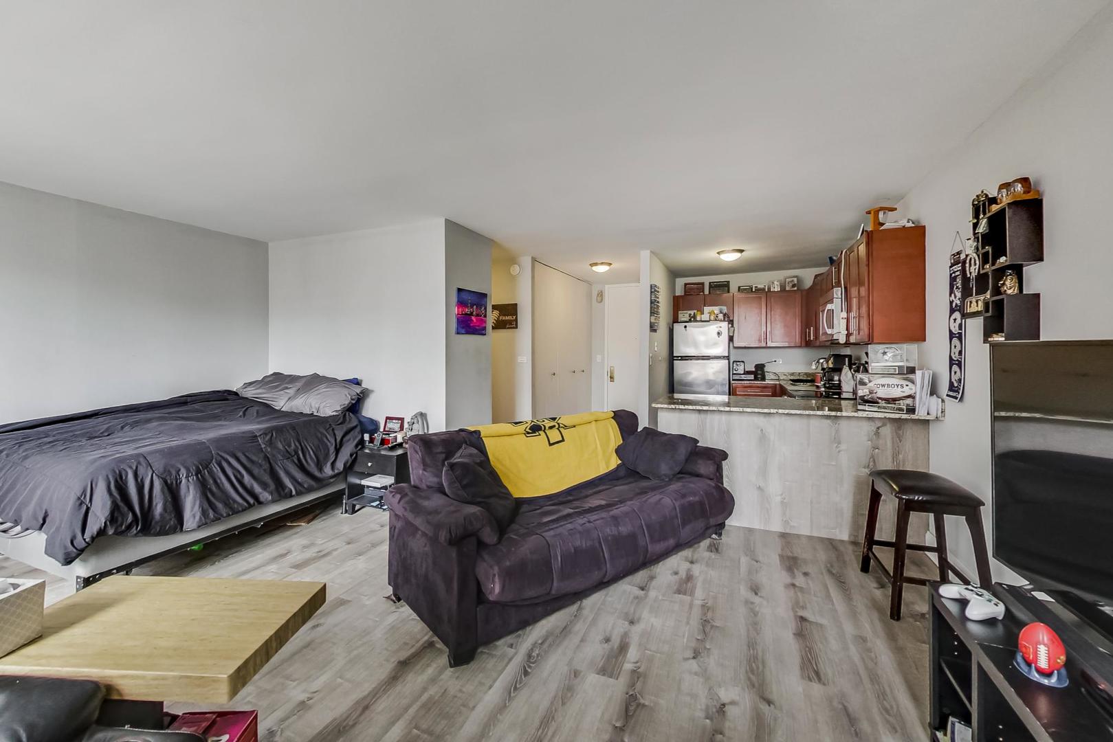 655 West Irving Park Road, Unit 311 Chicago, IL 60613 - Photo 13 of 27