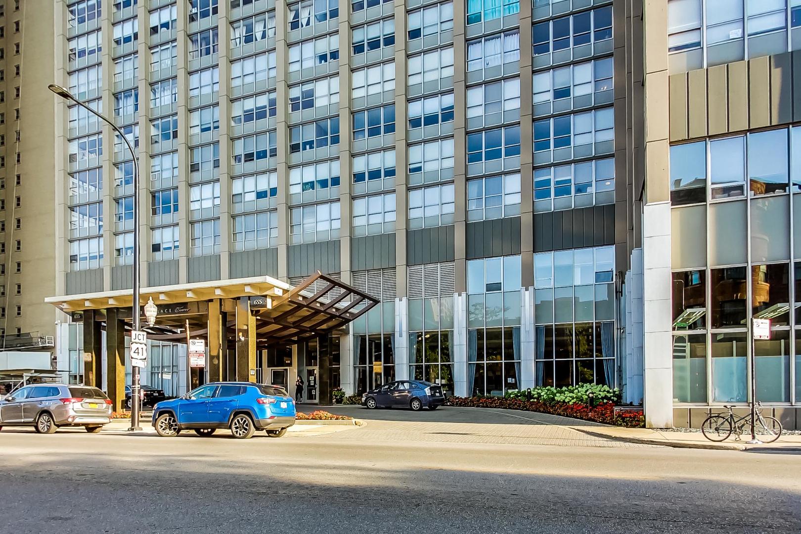 655 West Irving Park Road, Unit 311 Chicago, IL 60613 - Photo 3 of 27