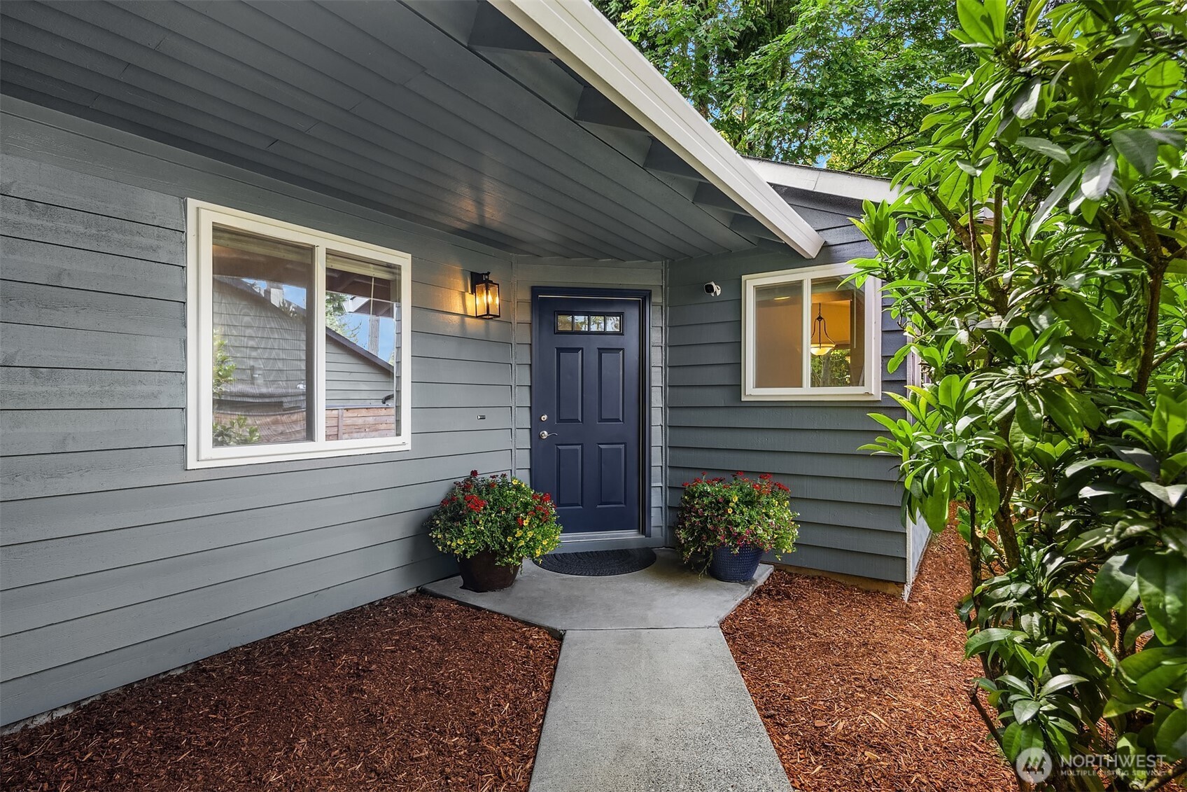 2705 Northeast 23rd Place Renton, WA 98056 - Photo 3 of 28 Gallery Image 3