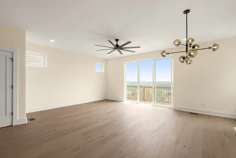 $899,000 | 2156 Summitt Avenue, Nashville, TN 37218